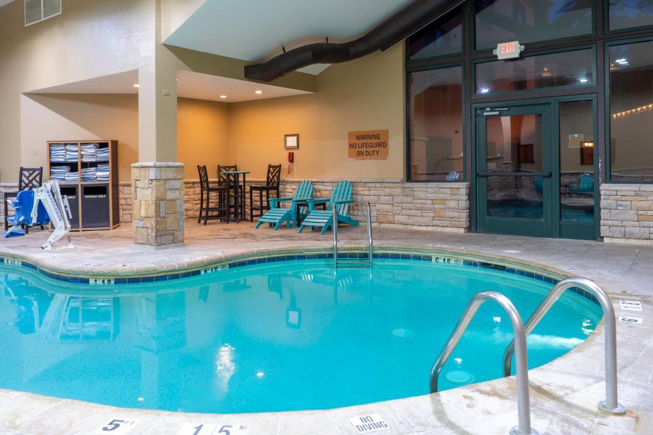 The Grand Hotel At The Grand Canyon Tusayan Εξωτερικό φωτογραφία Indoor pool at the Best Western Premier Executive Residency San Antonio Airport
