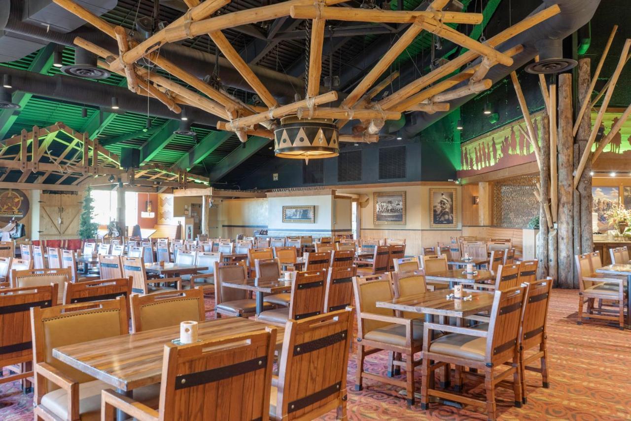 The Grand Hotel At The Grand Canyon Tusayan Εξωτερικό φωτογραφία Interior of a typical Cracker Barrel Old Country Store