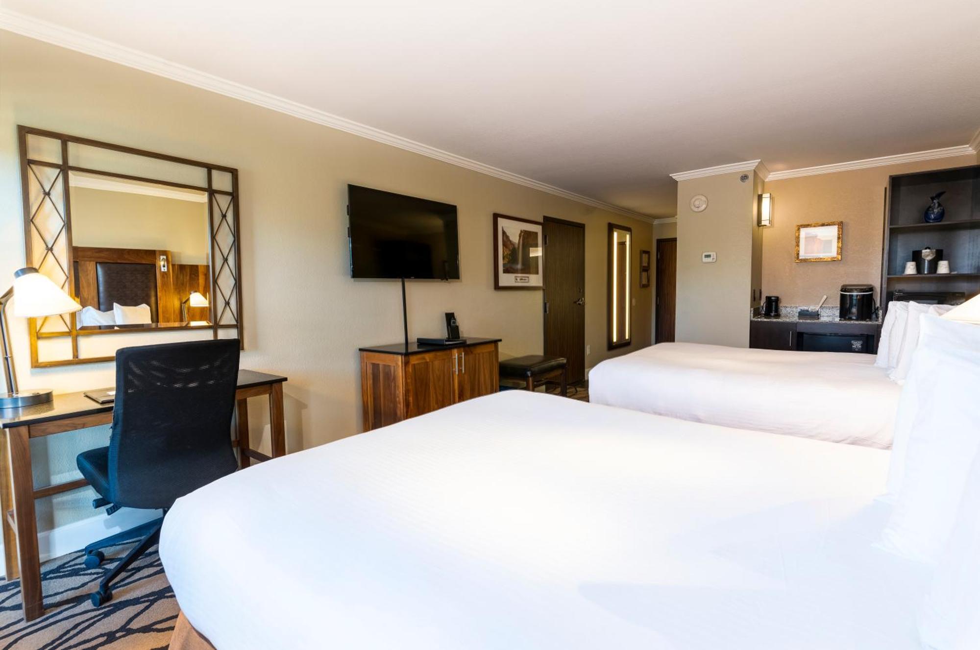 The Grand Hotel At The Grand Canyon Tusayan Εξωτερικό φωτογραφία A room at the Hilton London Paddington