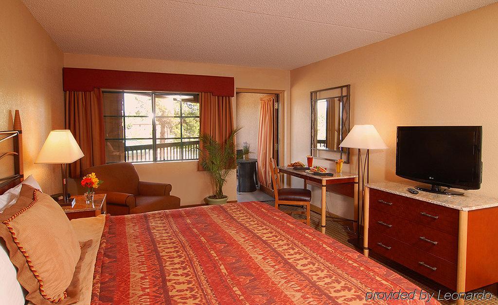The Grand Hotel At The Grand Canyon Tusayan Δωμάτιο φωτογραφία A typical room at the Inn at the Opera